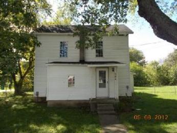  586 South Clifton St, Andrews, IN photo