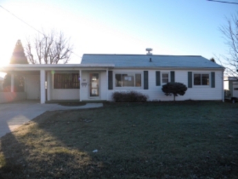 516 Meadowbrook Dr, Lawrenceburg, IN photo