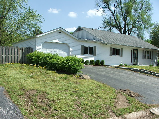 6749 N. Sprucewood St., Terre Haute, IN photo