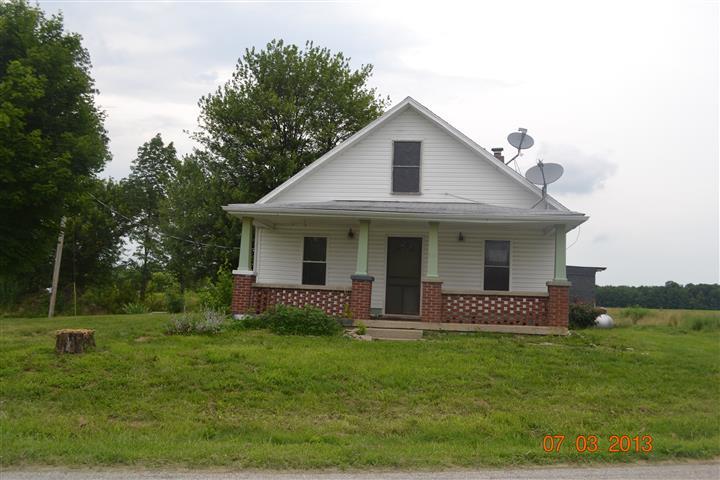 735 E County Road 6, Versailles, IN photo