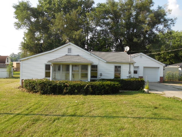  240 W Boggstown Rd, Shelbyville, IN photo