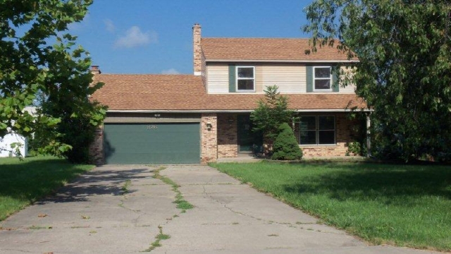  826 Rewill Dr, Fort Wayne, IN photo