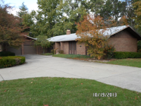  8657 N whispering Woods Place, West Terre Haute, IN 6492703