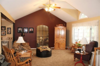  617 Holly Ln, Griffith, IN 8033951