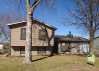  2318 Se 28th Ct, Topeka, KS 4564020