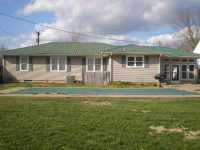  300 N 9th St, Cave City, Kentucky  4996676