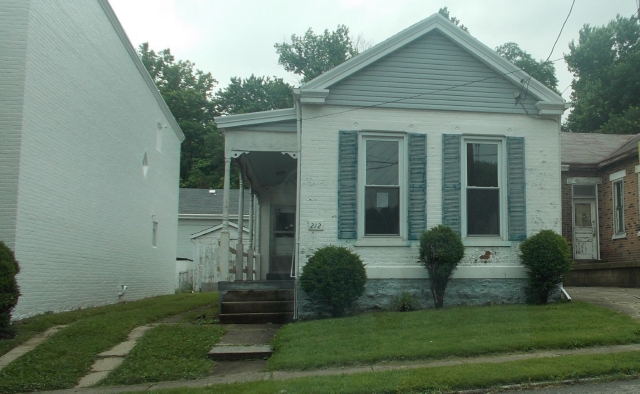  212 Pleasant St, Bromley, KY photo