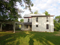  217 College St, Hodgenville, KY 5576622