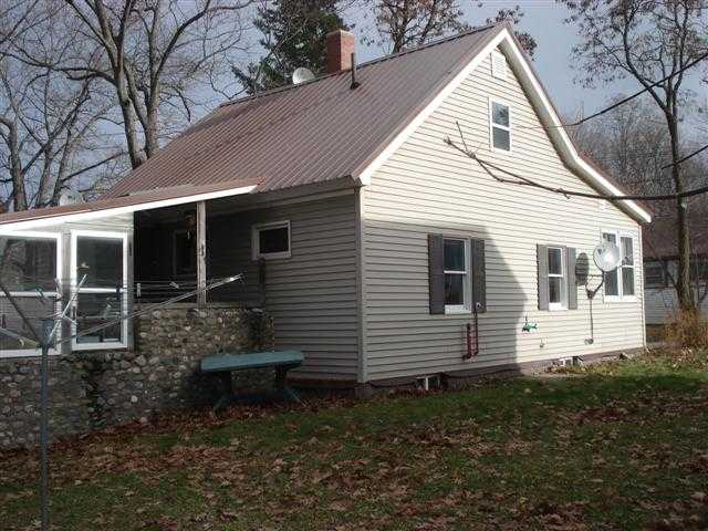  33 Perry St, Lincoln, Maine  photo