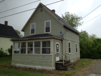 32 2nd St, Milo, ME 04463