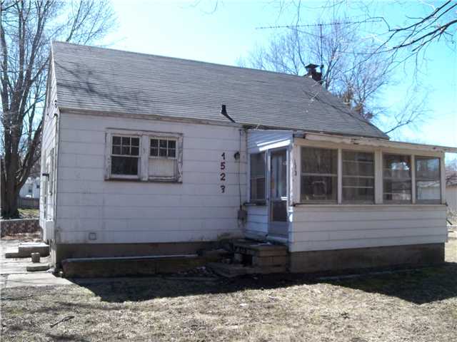  1523 Muskegon Ave, Lansing, Michigan  photo