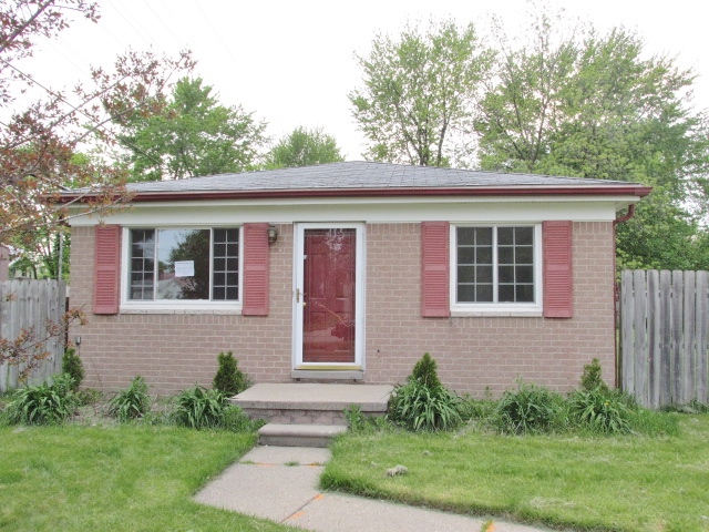  32051 Solon St, Roseville, MI photo