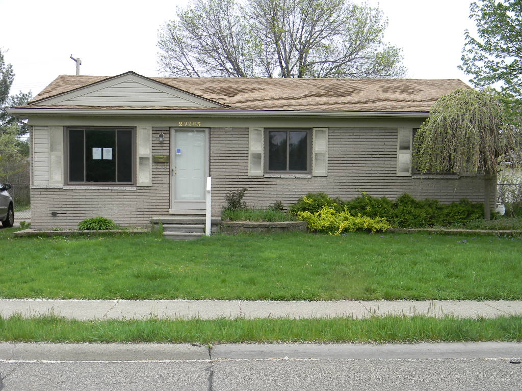  27283 Groveland St, Roseville, MI photo