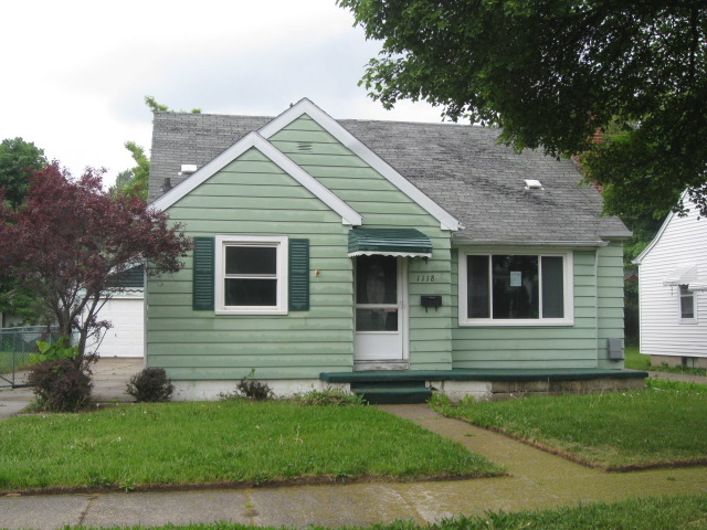  1118 Goodrich St, Lansing, MI photo