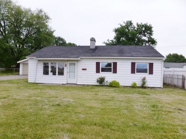  37832 S Groesbeck Hwy, Clinton Township, MI photo