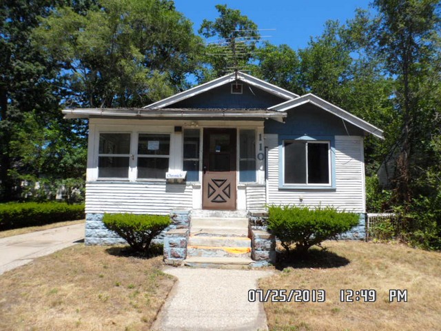  110 E Maplewood Ave, Muskegon Heights, MI photo