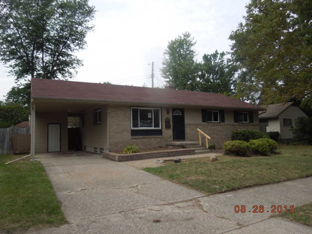  3011 Lafayette Cir, Lansing, MI photo