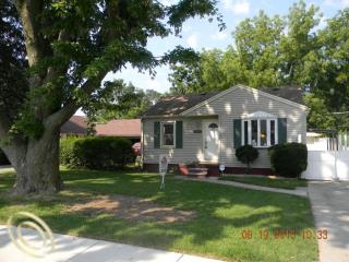  12093 Centralia, Redford, Michigan  photo