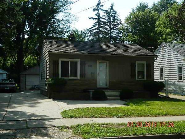  1337 Comfort St, Lansing, Michigan photo