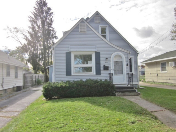  329 Iroquois Ave, Battle Creek, MI photo