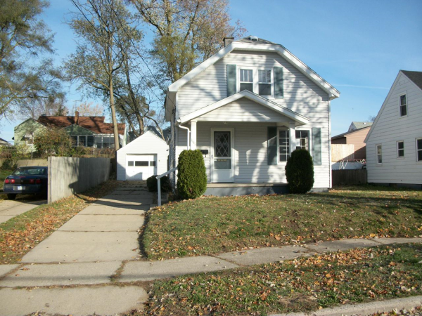  1145 Hollywood St NE, Grand Rapids, MI photo