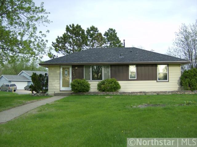 11949 Magnolia St Nw, Coon Rapids, MN photo