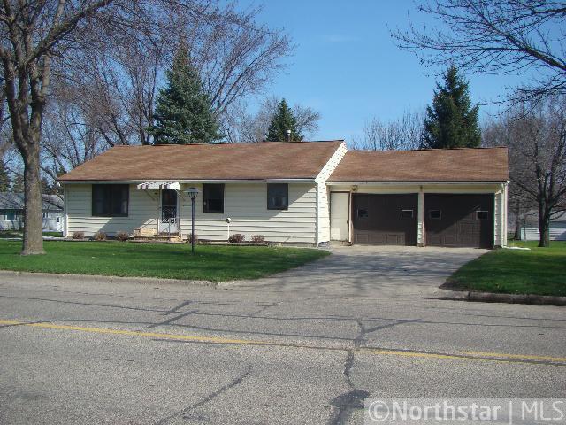  618 Lincoln Ave, Gaylord, MN photo