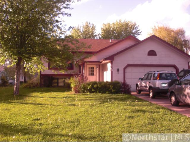 873 Westwind Dr, Little Canada, MN photo