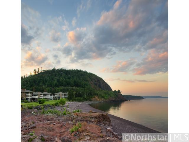  1761 Silver Cliff Ln, Two Harbors, MN photo
