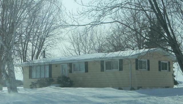  320 Excelsior Avenue South, Annandale, MN photo