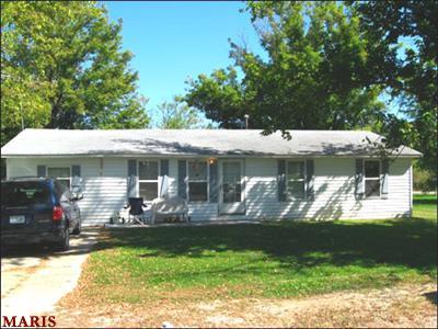  707 S Taylor Ave, Belle, MO photo