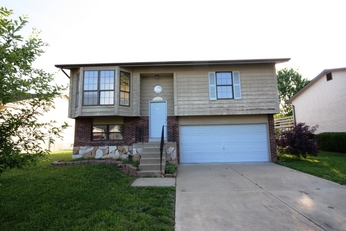  2409 Golden Gate Dr, Imperial, MO photo