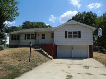  724 NW 6th Street Ter, Blue Springs, MO photo