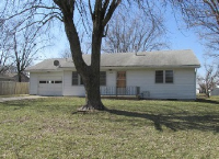 449 Main St, Prairie Home, MO 65068
