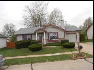  2212 Central Parkway Dr, Florissant, MO photo