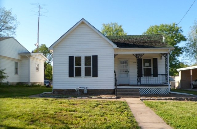  315 E Ohio St, Clinton, MO photo