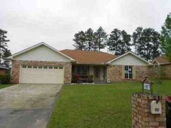  315 Country Club Dr, Picayune, MS photo
