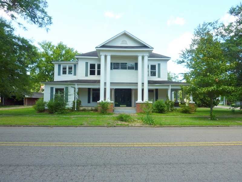  200 3rd St S, Amory, Mississippi  photo
