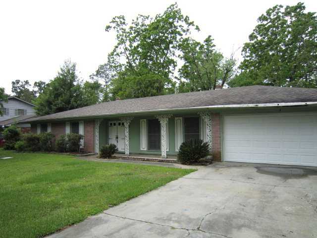  1010 Shirley Dr, Picayune, Mississippi  photo