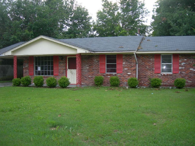  1255 Groome St, Greenville, MS photo