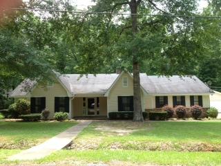  413 Merry Valley Dr, Columbus, Mississippi photo