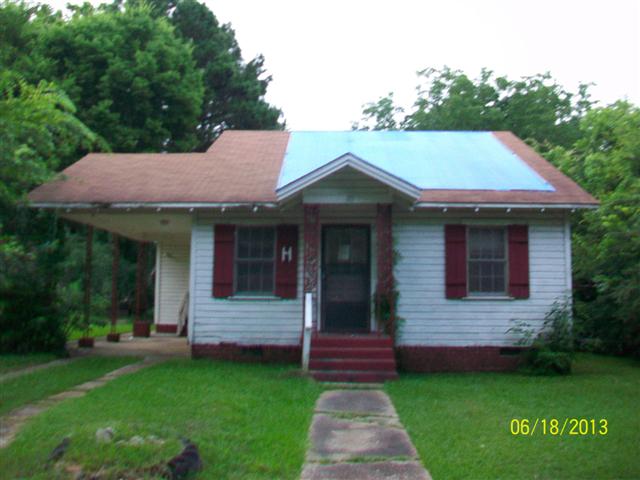  111 E. Brame Ave, West Point, MS photo