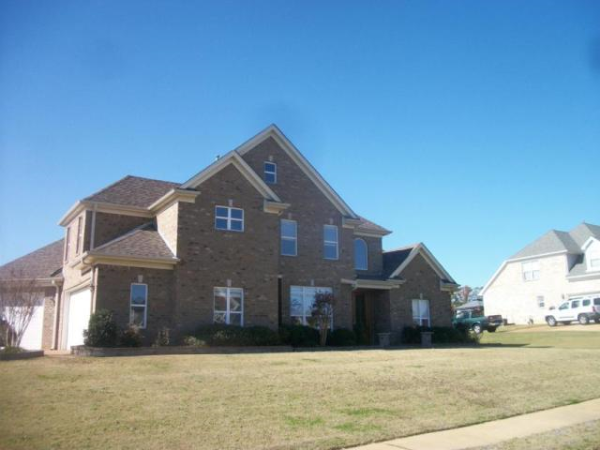  6623 Acree Woods Dr, Olive Branch, MS photo