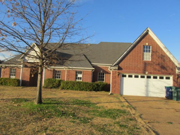  2442 Kindlewood Dr, Southaven, MS photo