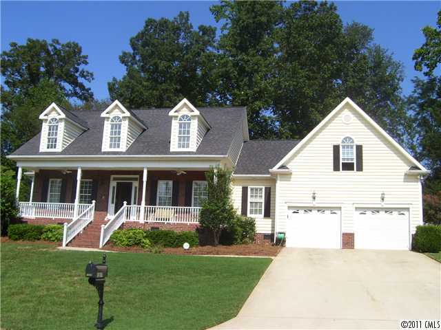  1017 Marguerite Dr, Lowell, NC photo