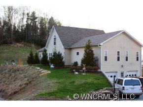  105 Parkway View Dr, Penrose, NC photo