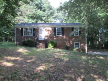  4909 Thornbrook Ln, Winston Salem, NC photo