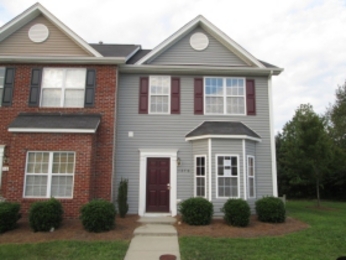  1676 Olivers Crossing Cir, Winston Salem, NC photo