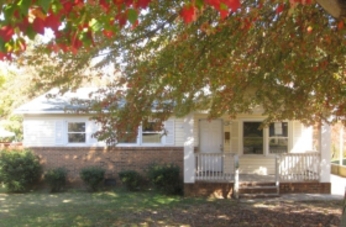  1442 E Sedgefield Dr, Winston Salem, NC photo