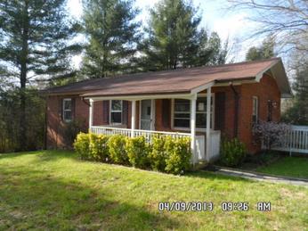  674 Owensby Rd, Hendersonville, NC photo